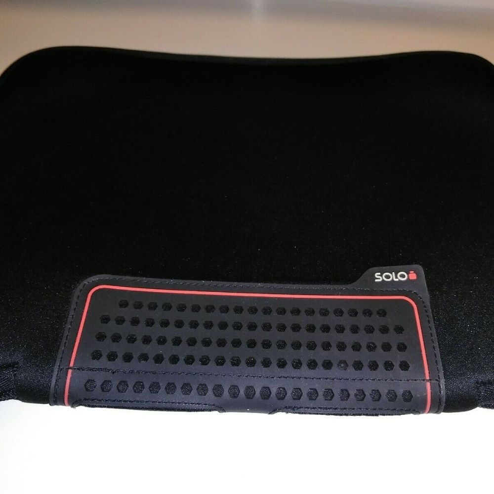 Black Laptop Computer Case - Picture 5 of 8